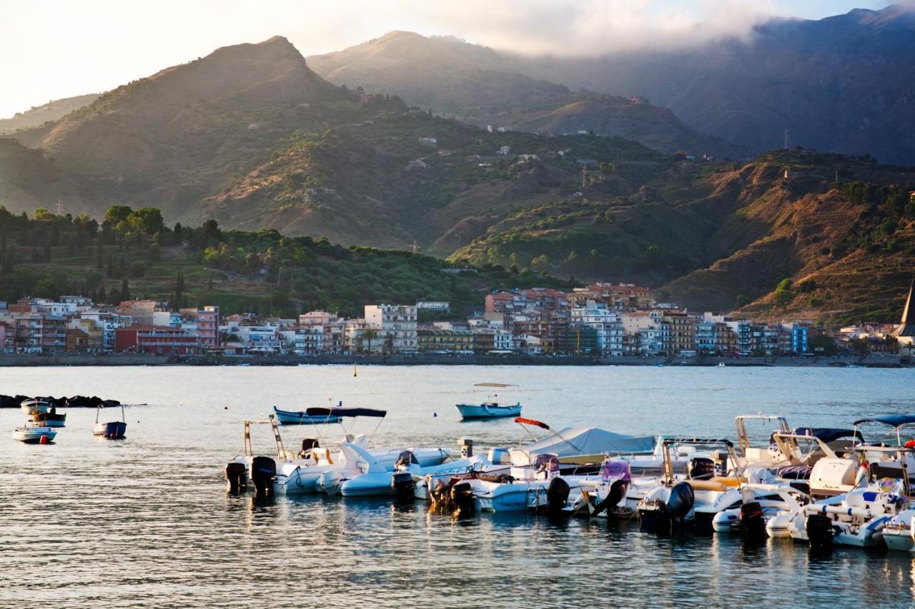 Le Tre More Giardini Naxos Exteriér fotografie