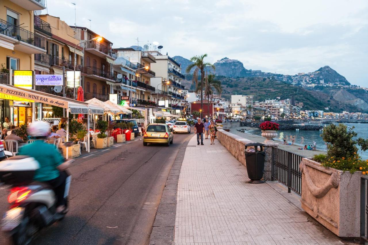 Le Tre More Giardini Naxos Exteriér fotografie